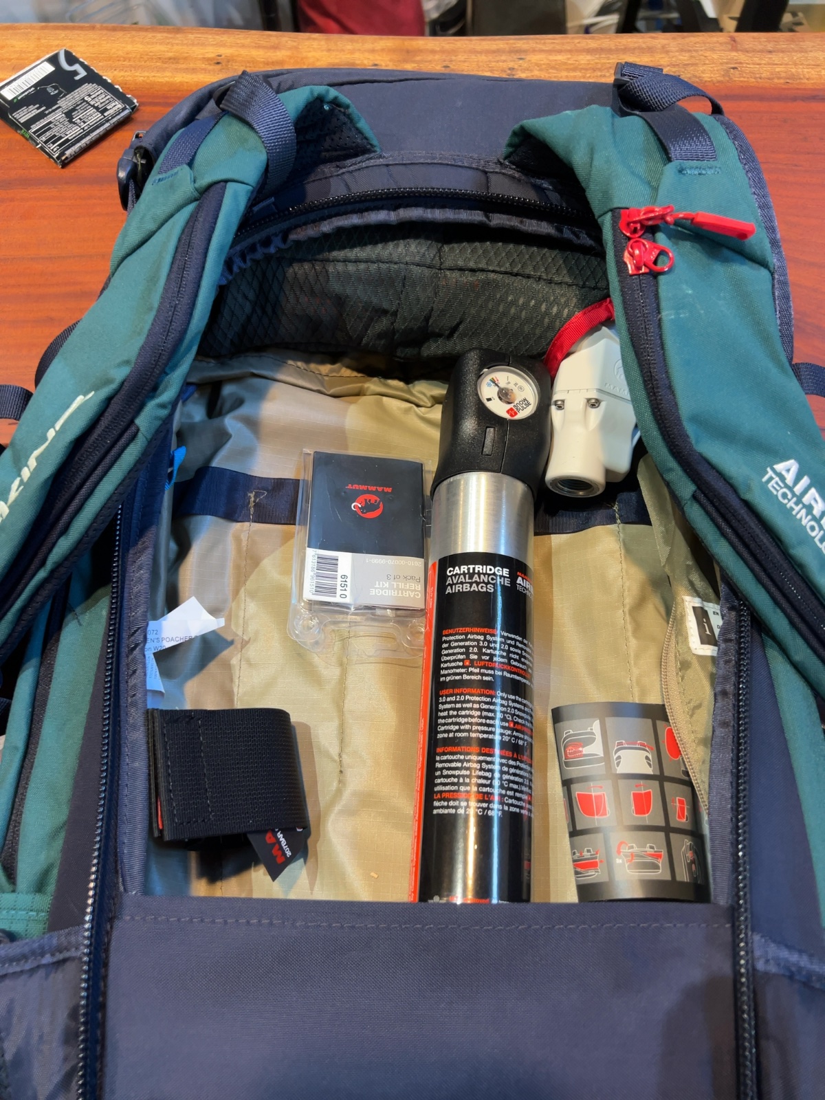 Dakine Poacher RAS 32L Avalanche Backpack w/ Mammut Airbag & Cartridge Good