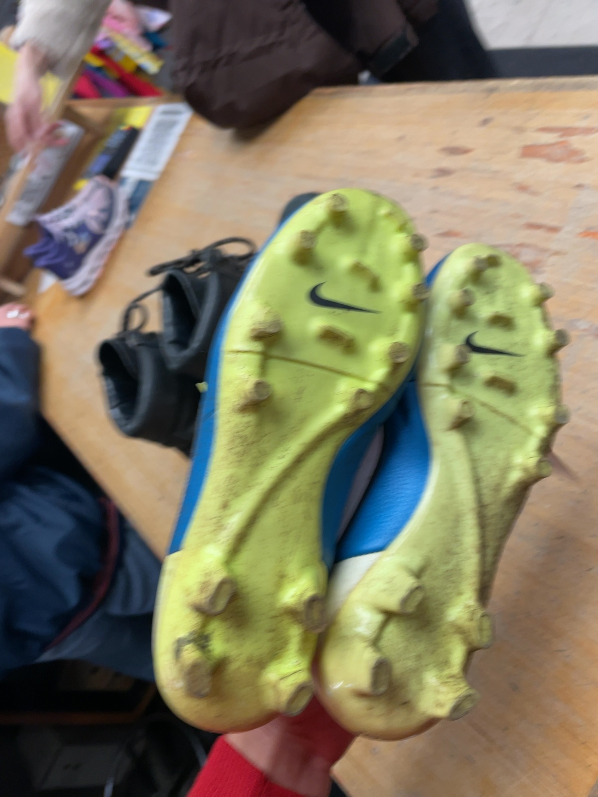 Nike Tiempo Size 8 Soccer Cleats