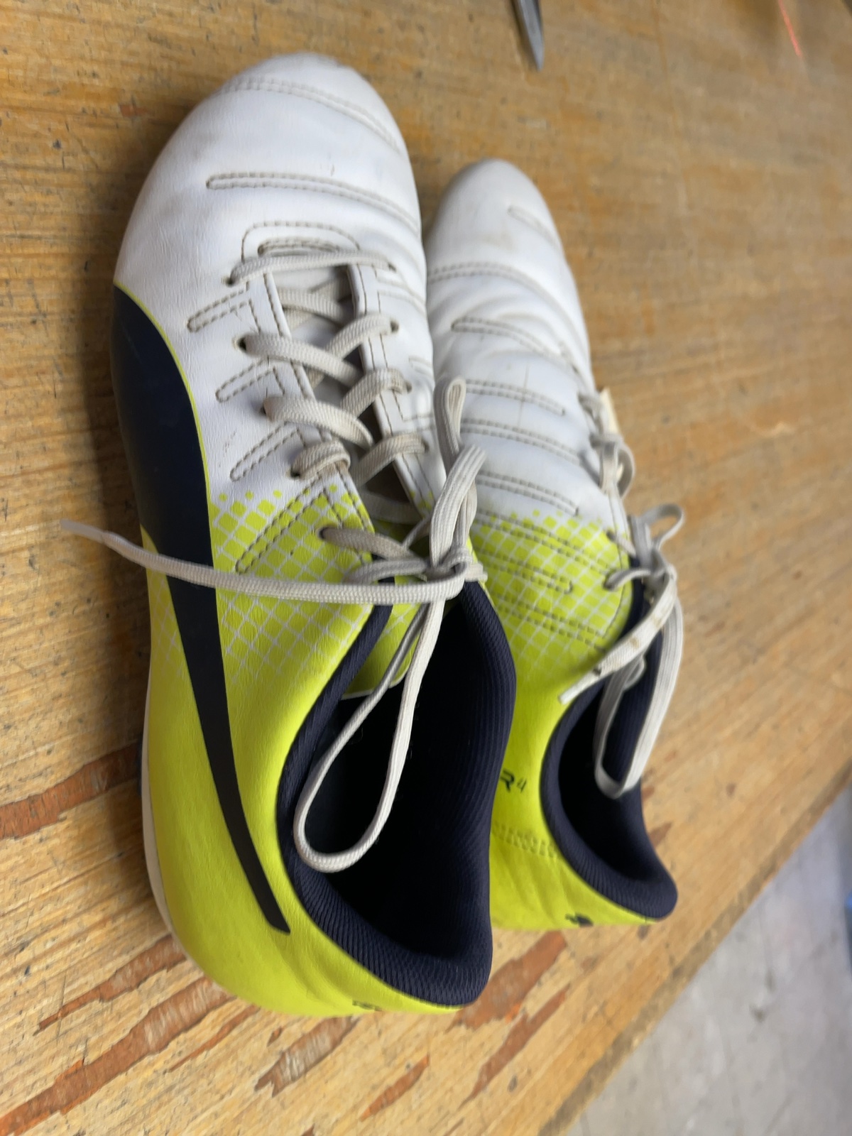 Puma Size 9.5 Soccer Cleats