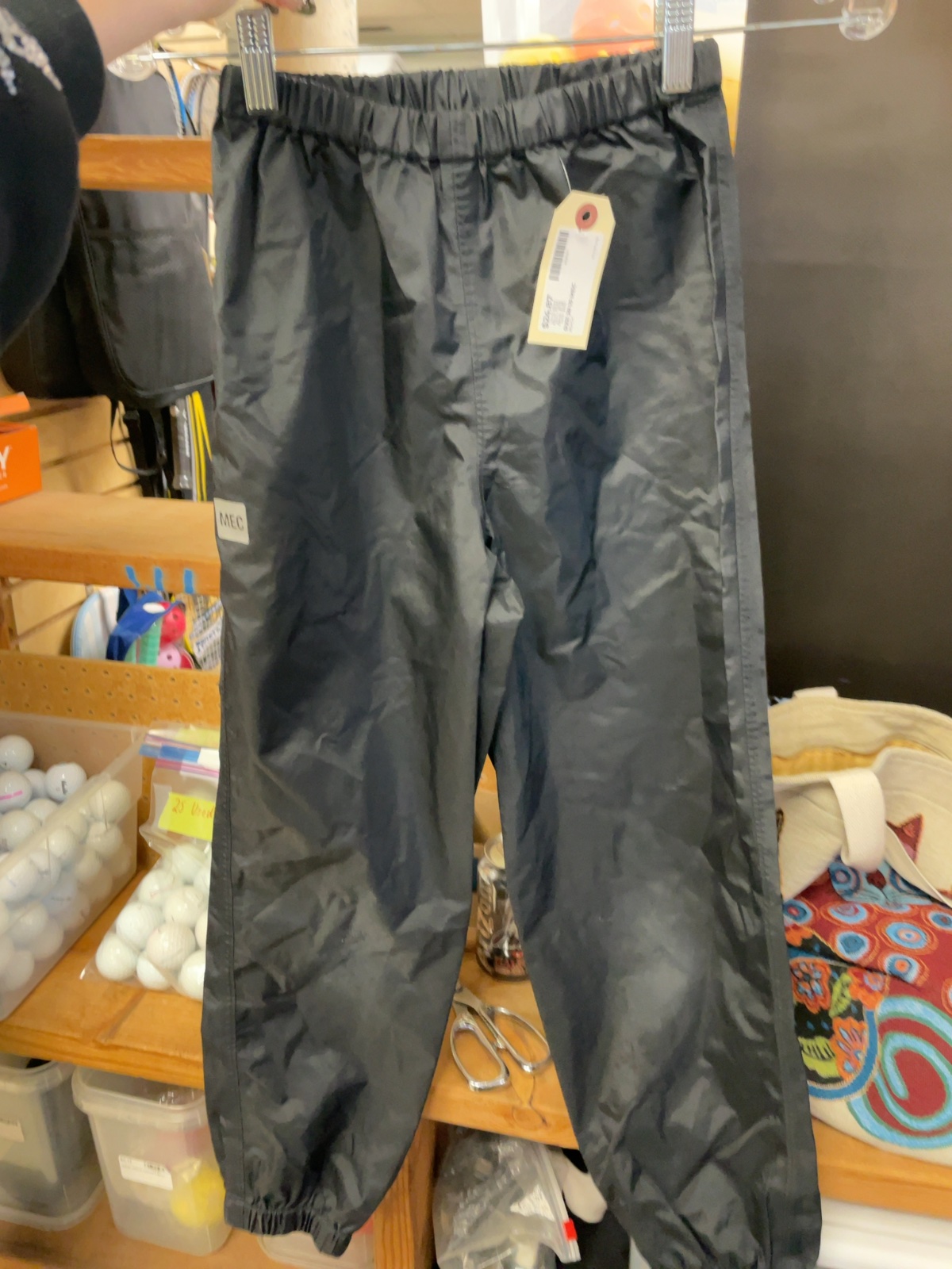 MEC Youth Rain Pants Size 10 Black