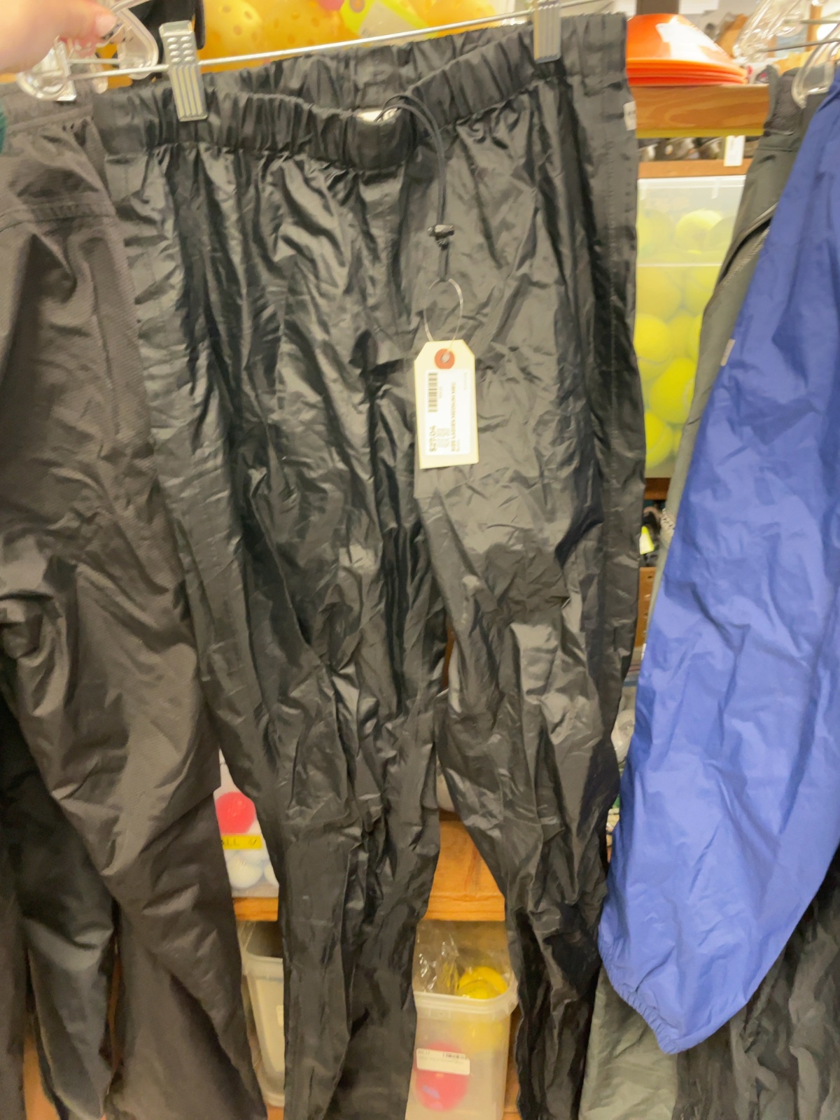 MEC Rain Pants Size Ladies Medium Black