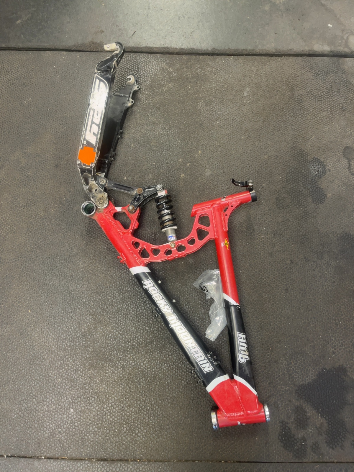 Rocky Mountain RM6 Full Suspension Mountain Bike Frame Fair