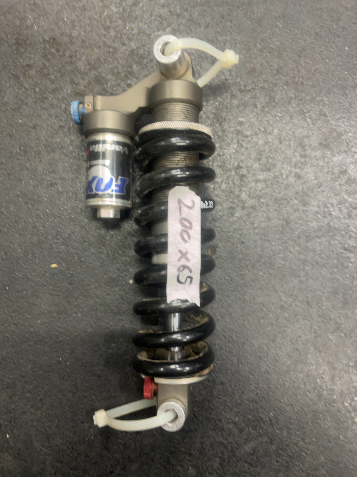 Fox Vanilla RC Coil Rear Shock 200x65 Good
