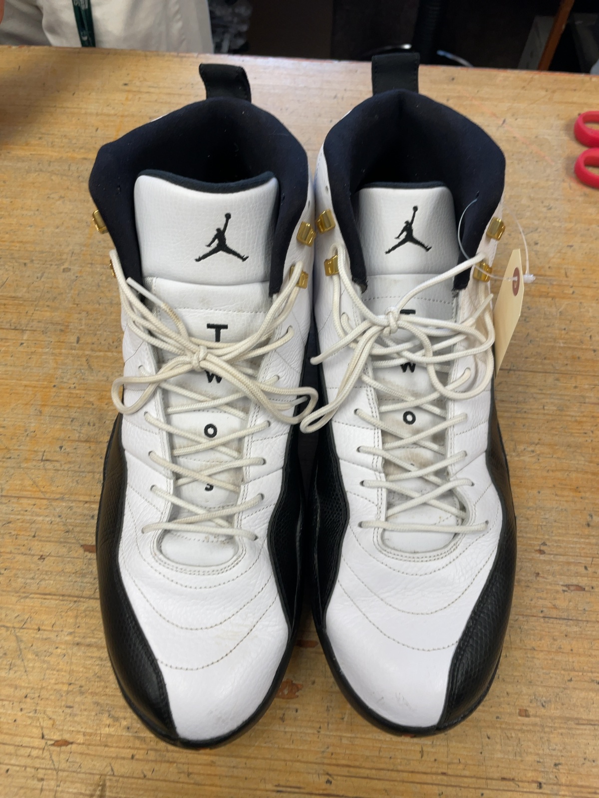 Jordan Air Jordan 12 Retro Size 17 US White/Black Basketball Shoes