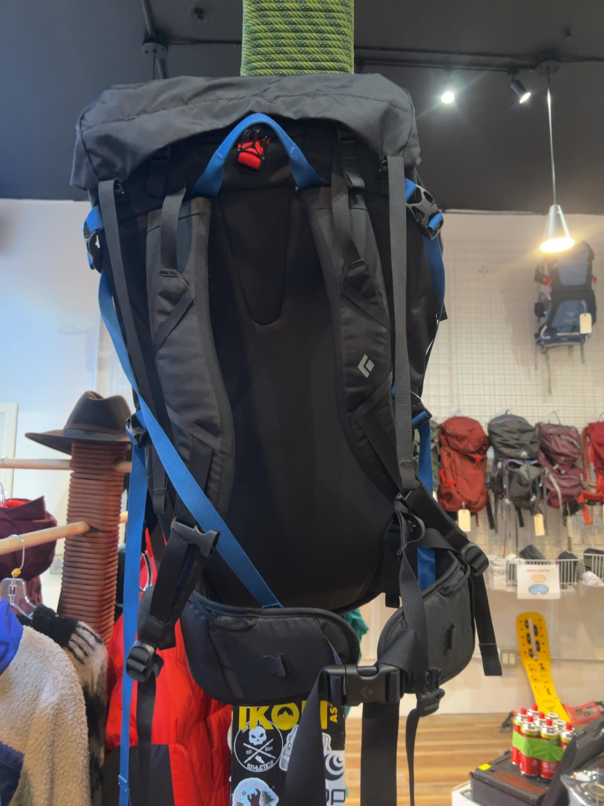 Black Diamond Mission 75 Pack Excellent