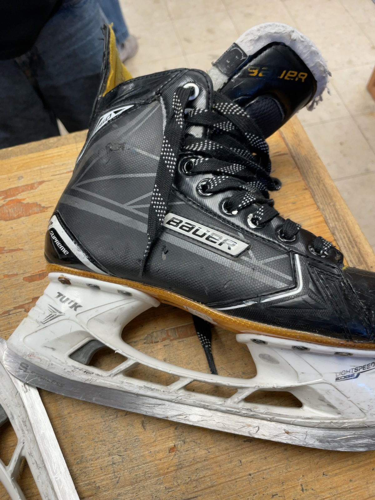 Bauer Supreme 160 Size 5 Ice Hockey Skates