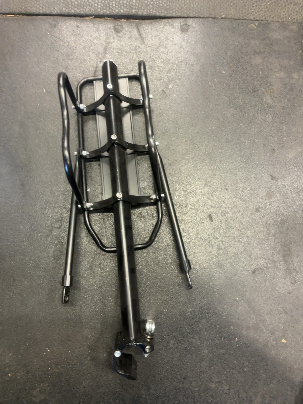 Seatpost Mount Rear Bike Cargo Rack with Side Pannier Supports Good