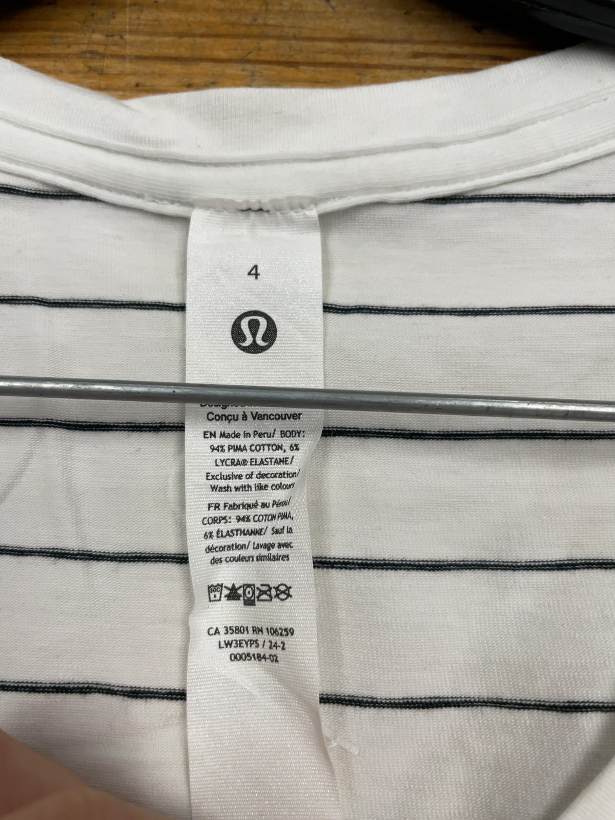 Lululemon Love Tee V-Neck Striped Size 4