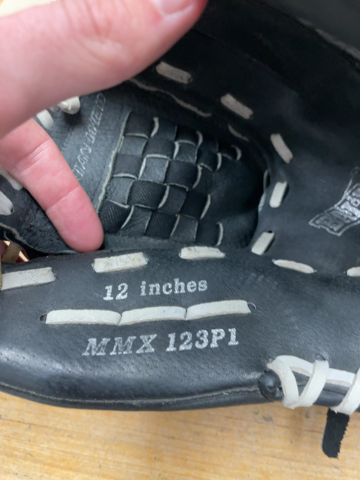 Mizuno Ballpark Professional Model MMX 123P1 12" Baseball Glove RHT