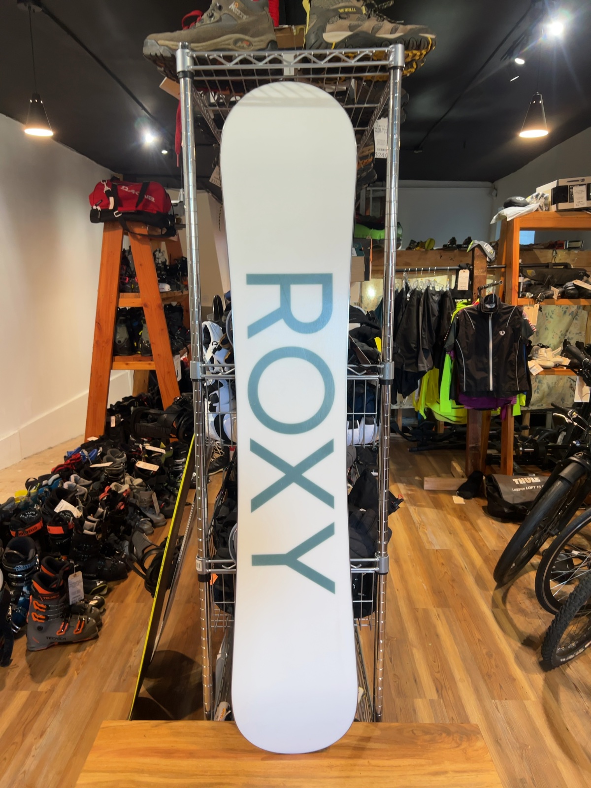 Roxy Dawn Snowboard w/ Viva Bindings 149 Good