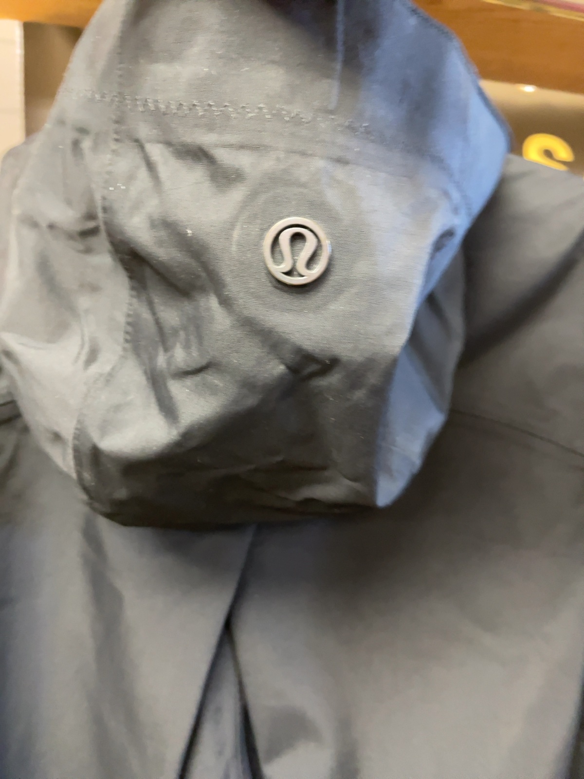 lululemon Raincoat Size 6