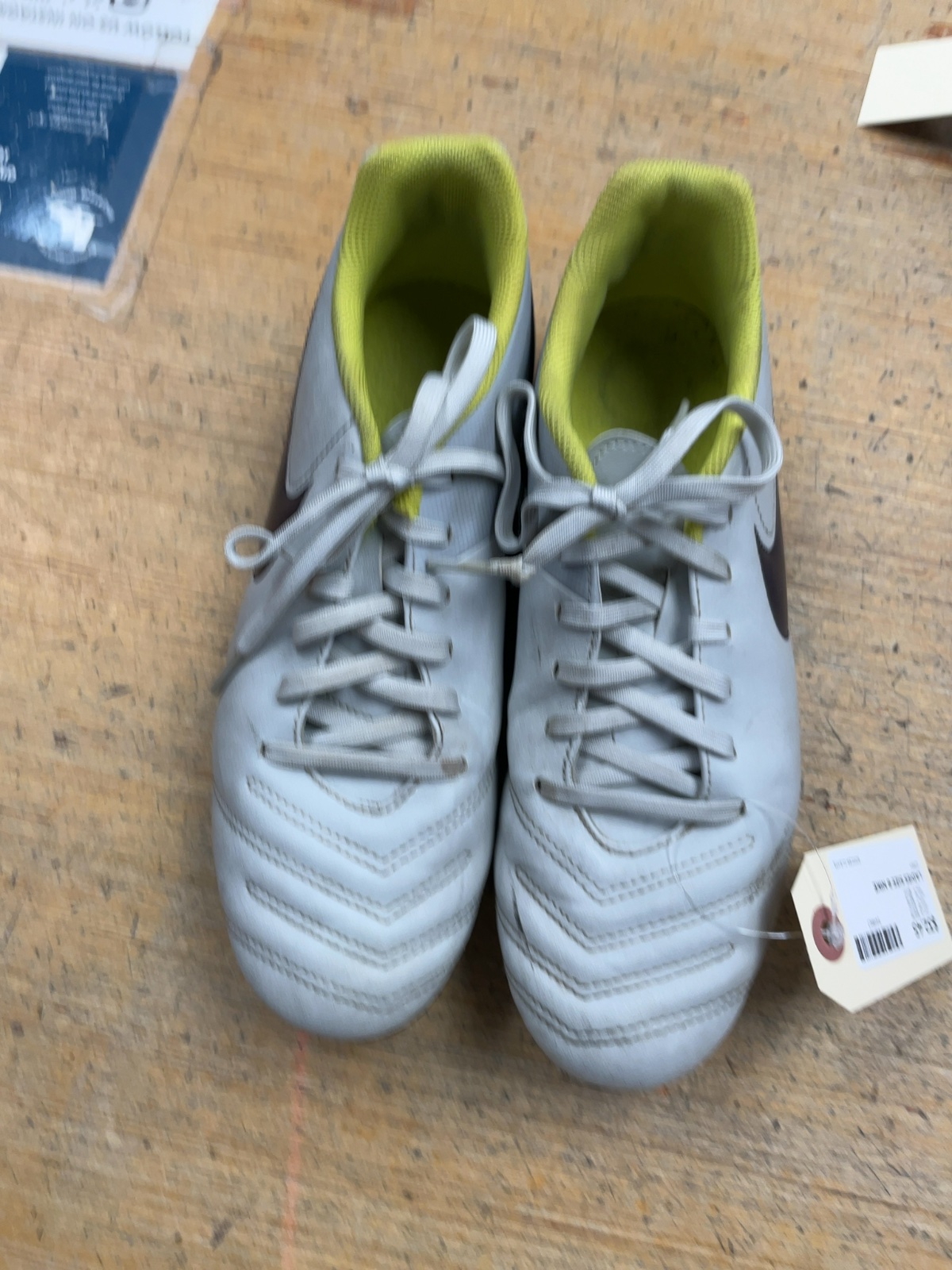 Nike Tiempo Size 8 US Women's Soccer Cleats