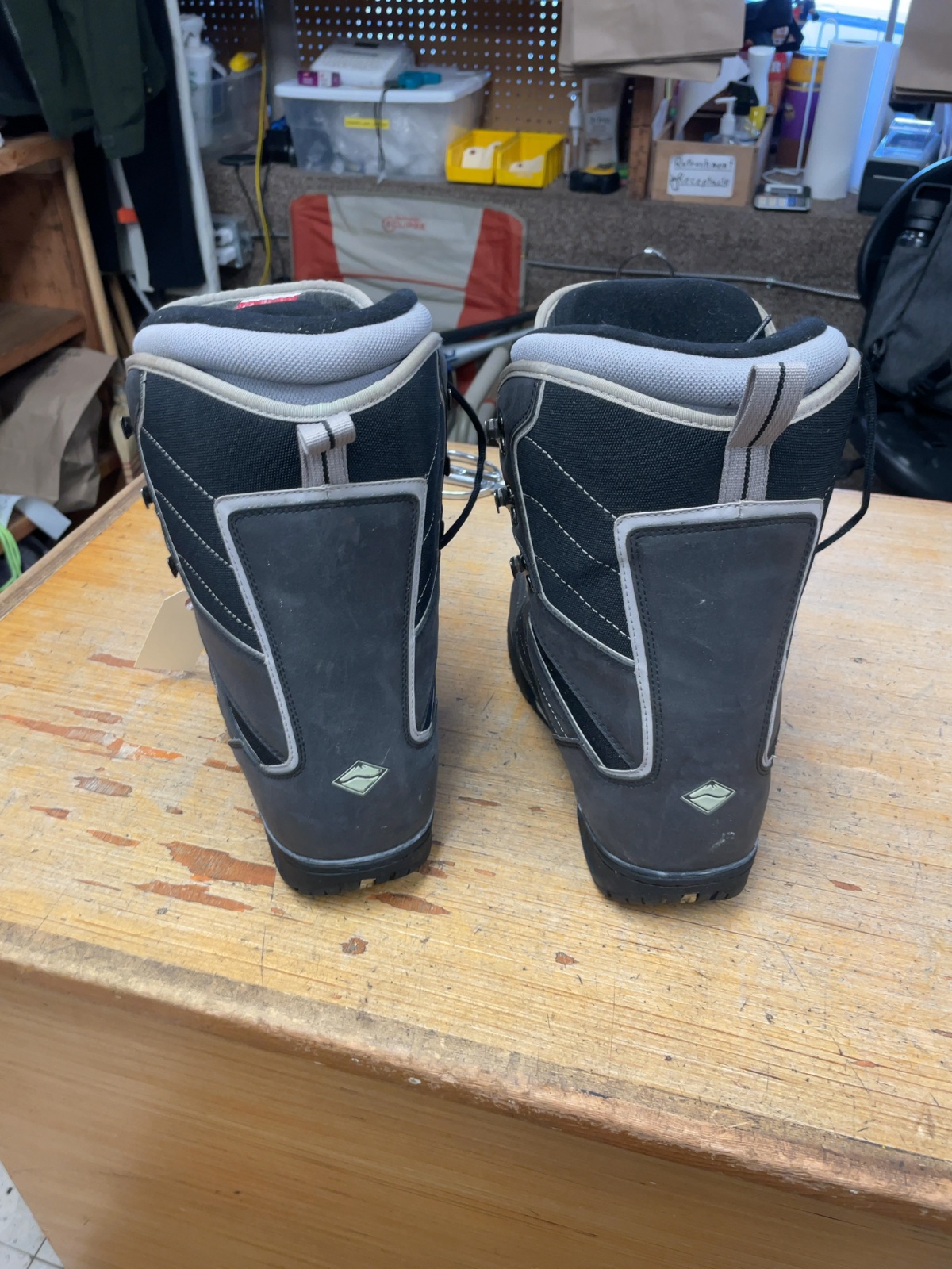 Vans Mantra Size 10 US Snowboard Boots