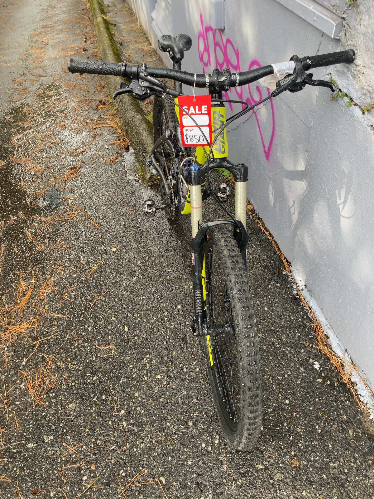 Giant Reign Full Suspension Mountain Bike Yellow/Grey Good