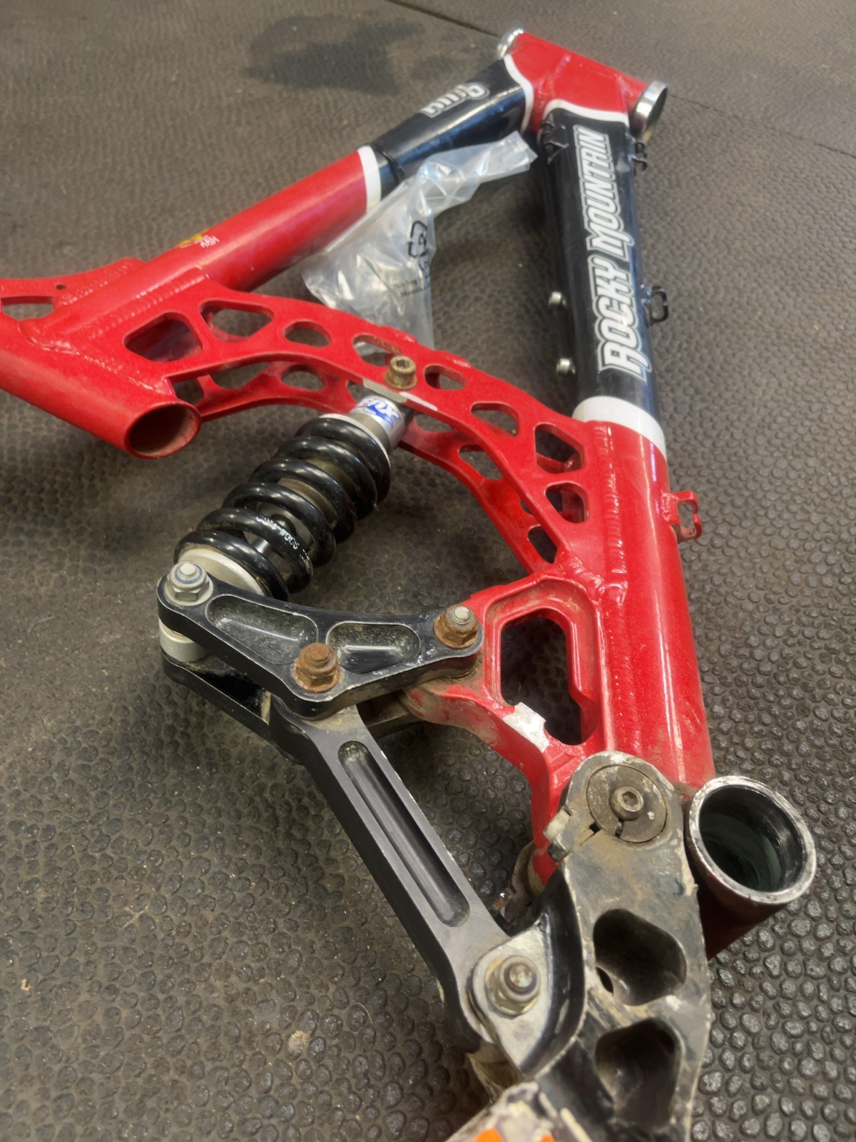 Rocky Mountain RM6 Full Suspension Mountain Bike Frame Fair