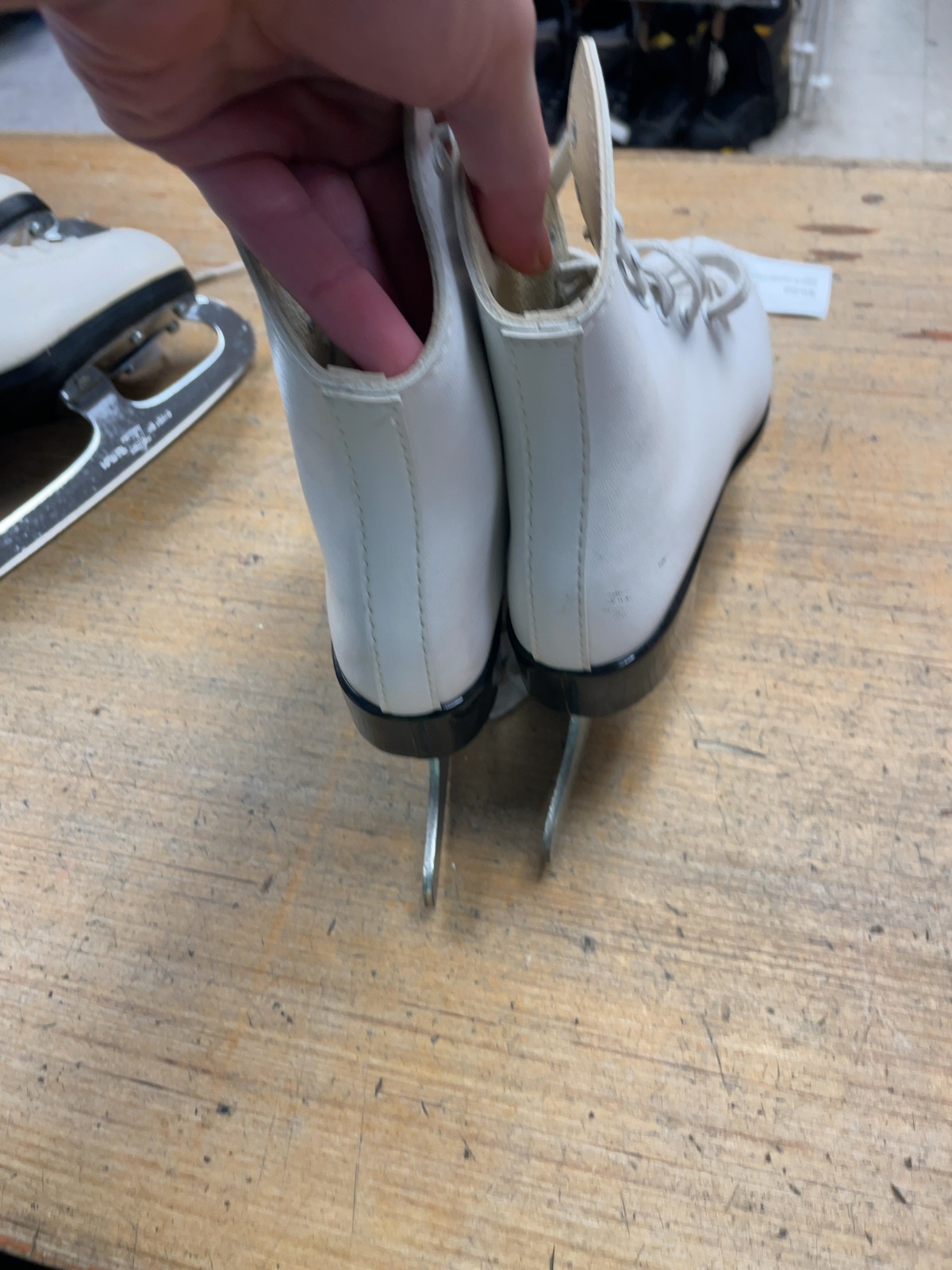 Lange Classic Size 7 Figure Skates