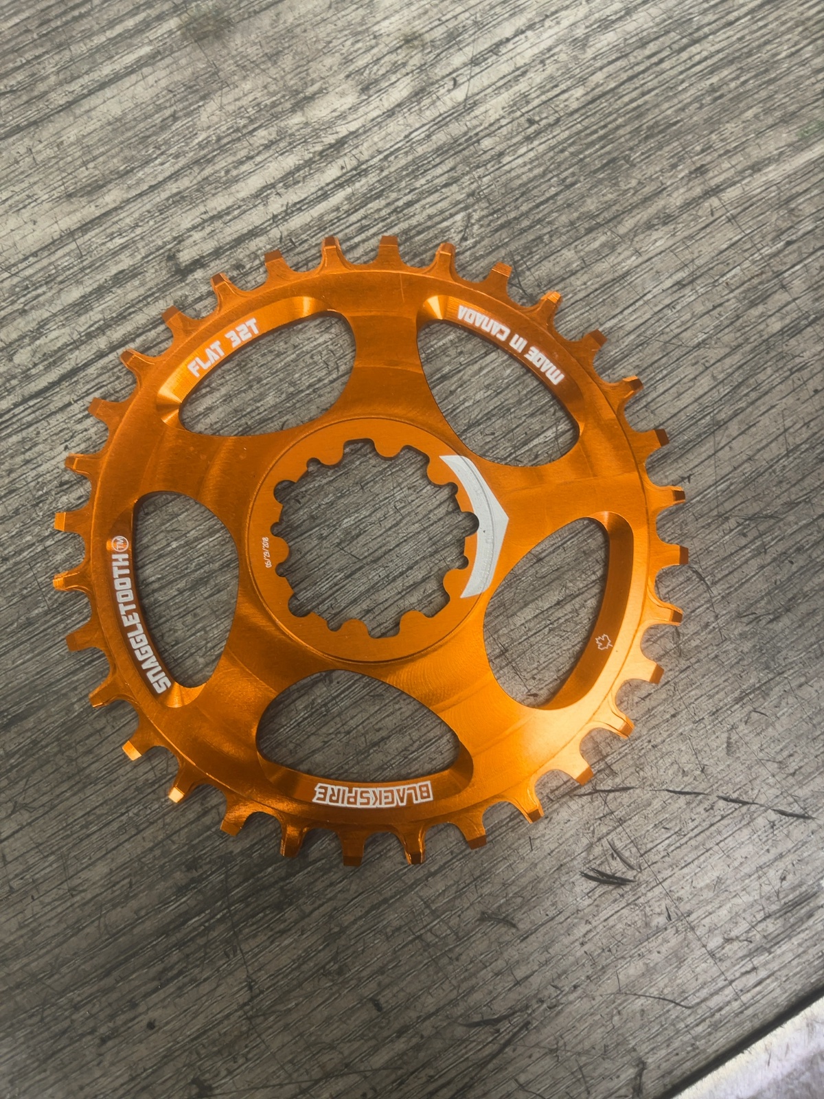 Blackspire Snaggletooth Boost 148 Cinch Chainring 30T Black Good