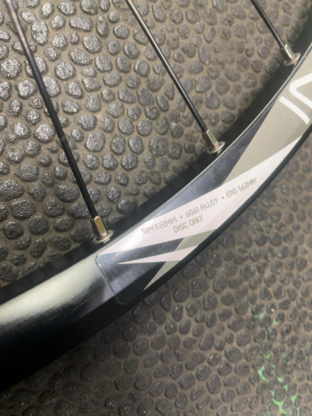 Sun Ringle Inferno 27 Shimano Deore XT 27.5" Rear Wheel Black