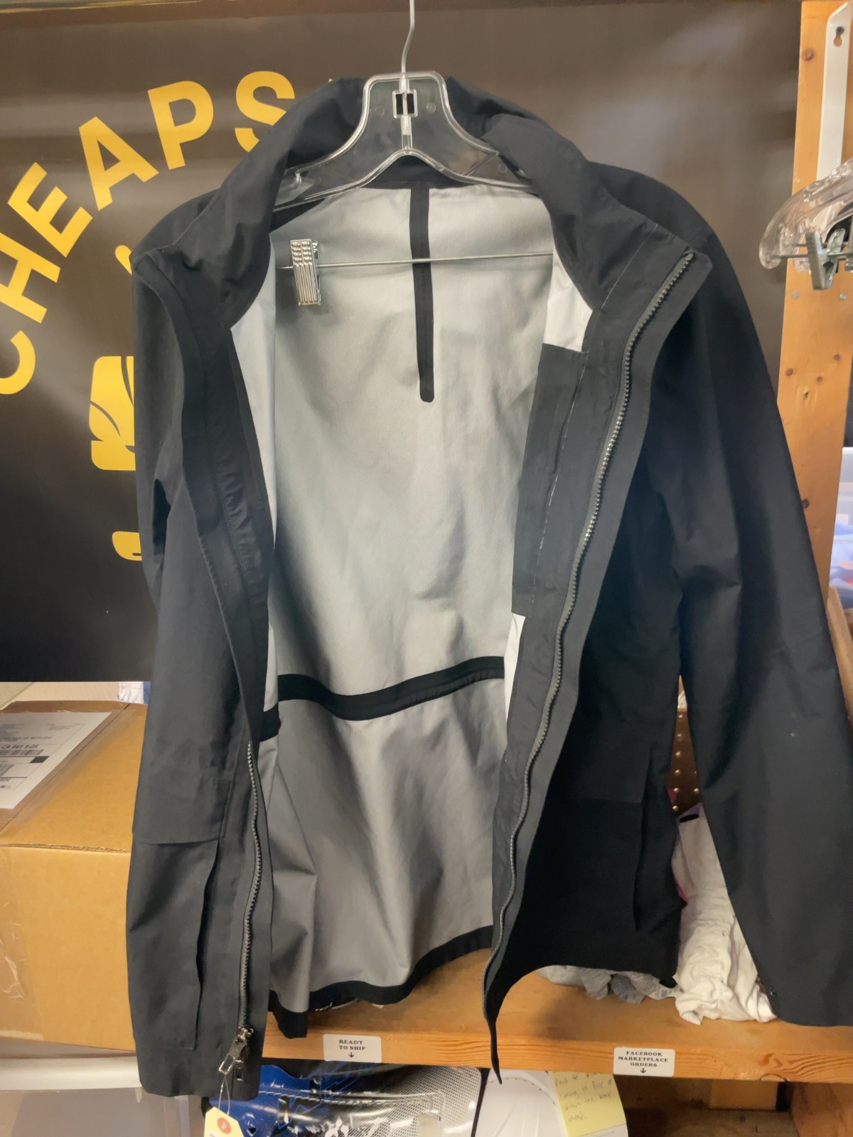 Lululemon Waterproof Jacket Size M Black