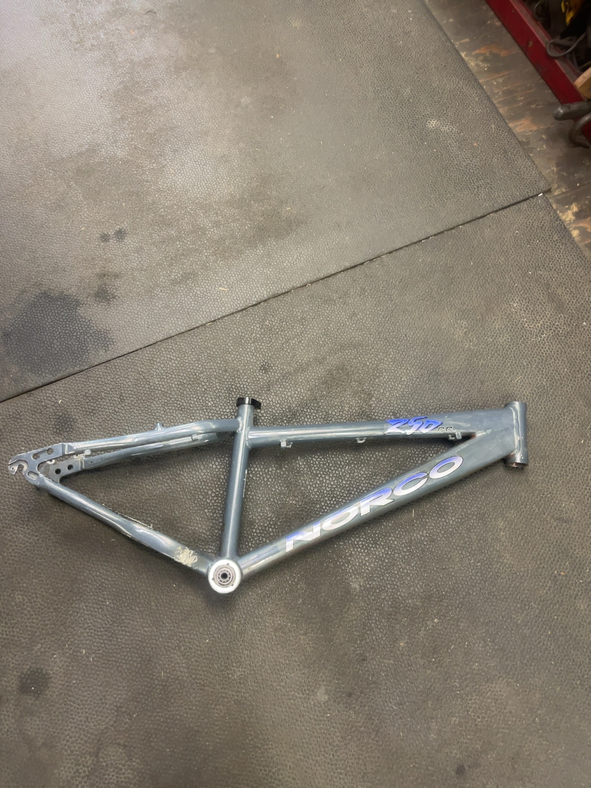 Norco 250 Dirt Jump Mountain Bike Frame Grey Fair Size M 26"