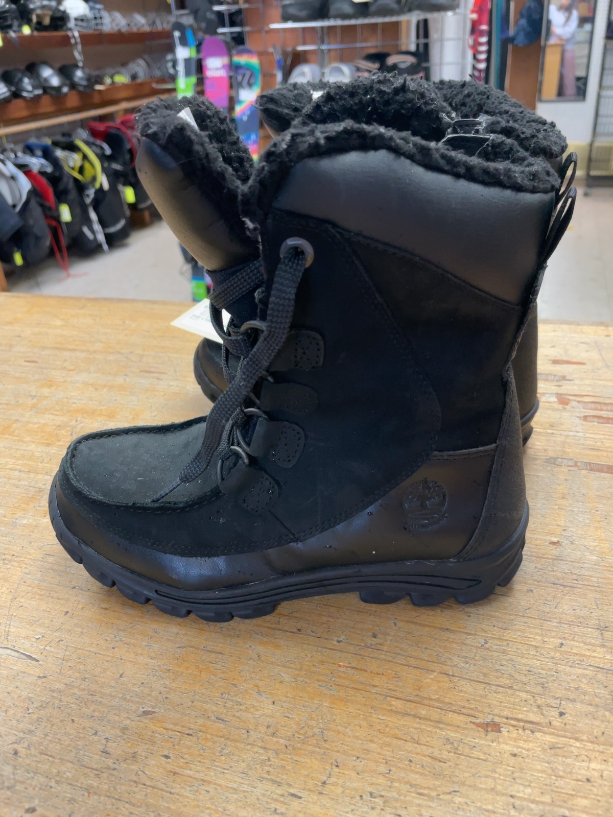 Timberland A137G Size 4 US Winter Boots