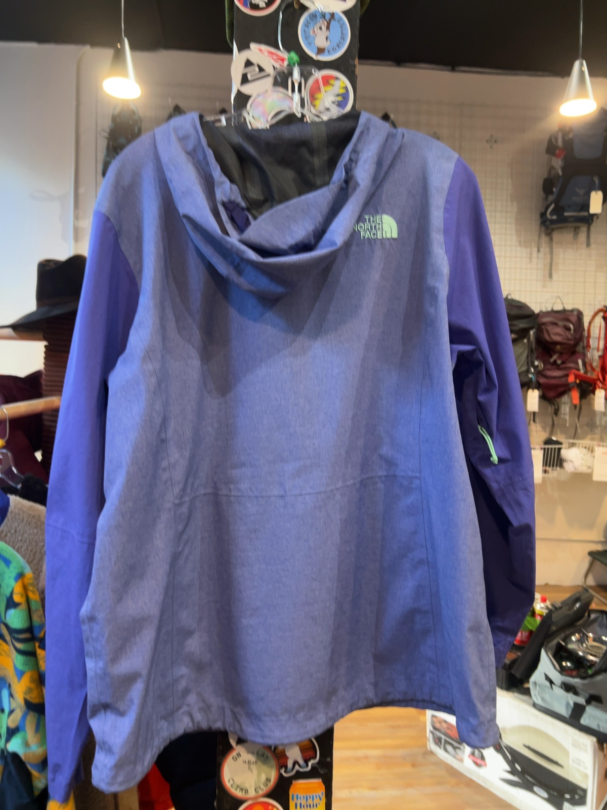 The North Face HyVent 2.5L Shell Hooded Jacket Purple Good Women's XL