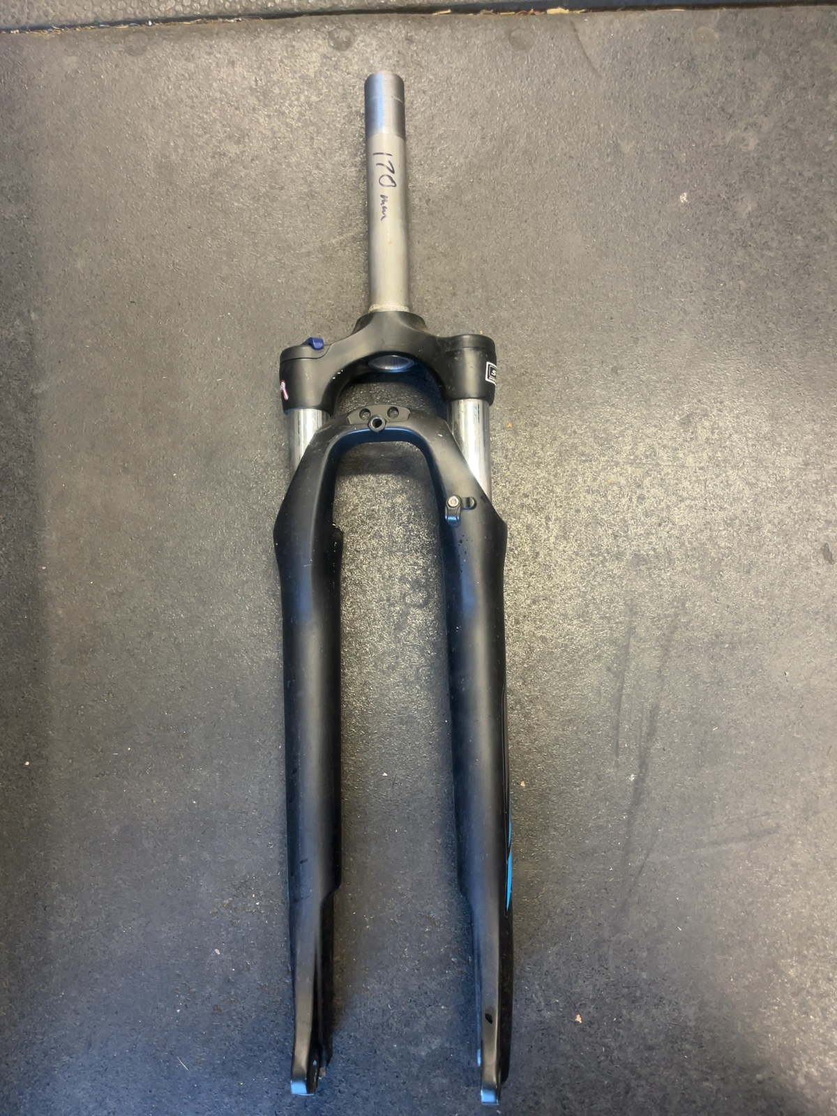 SR Suntour Suspension Fork 170mm Steerer QR Good