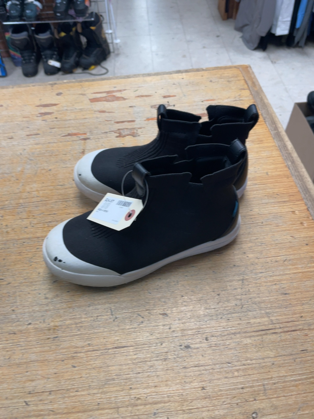 Vessi Weekend Chelsea Size 4 Kids Waterproof Boots