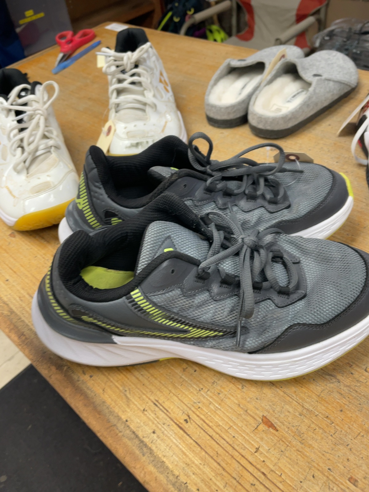 Fila Size 8 Running Shoes