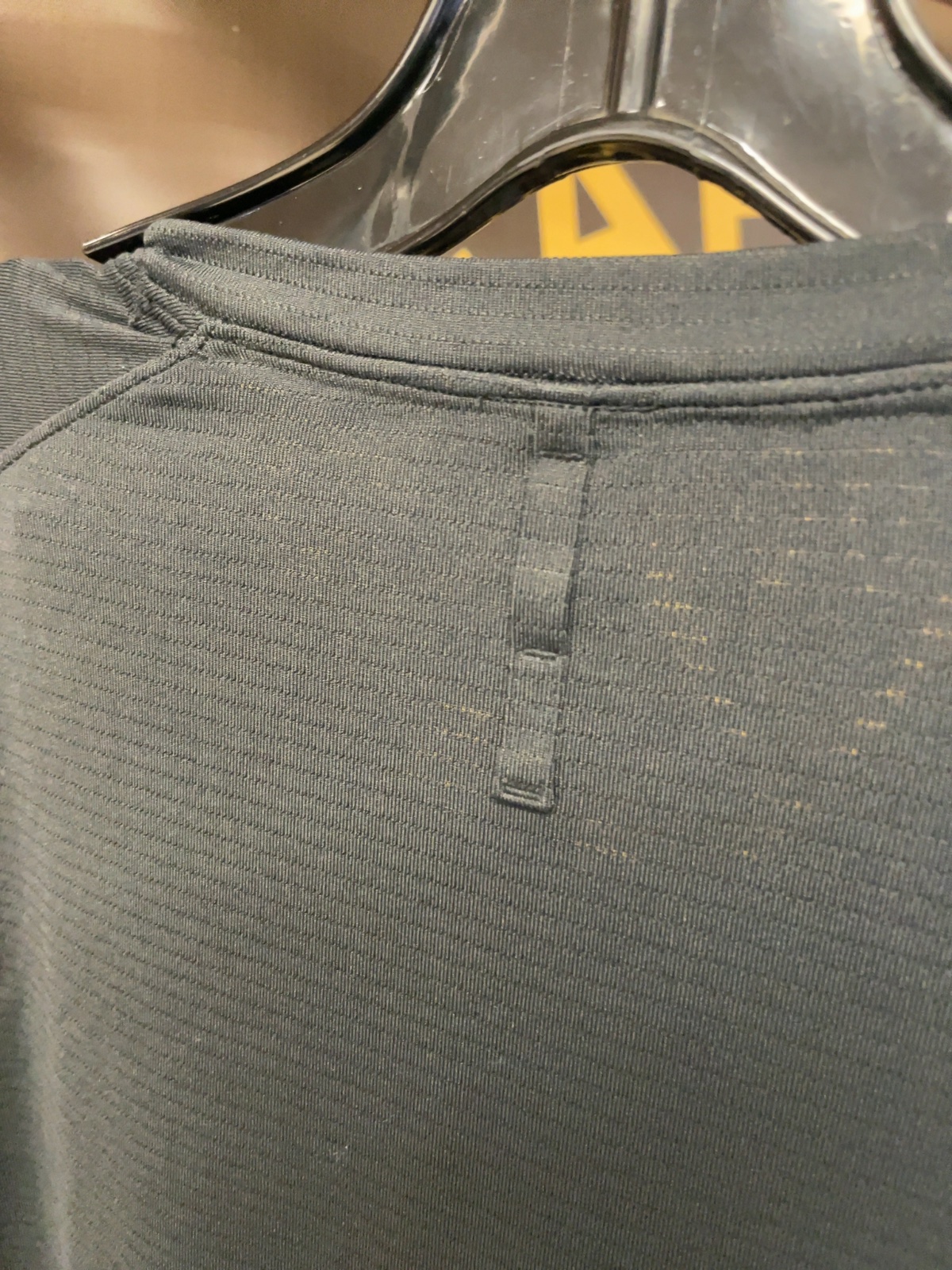 Lululemon Size L Short Sleeve Athletic T-Shirt
