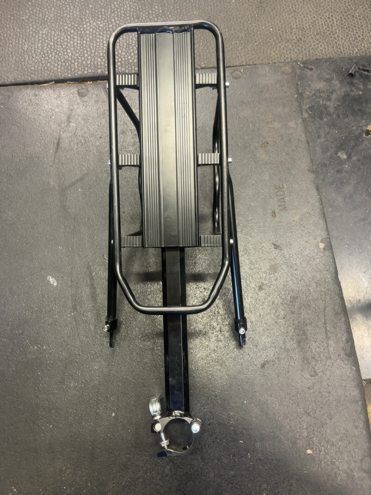 Seatpost Mount Rear Bike Cargo Rack with Side Pannier Supports Good