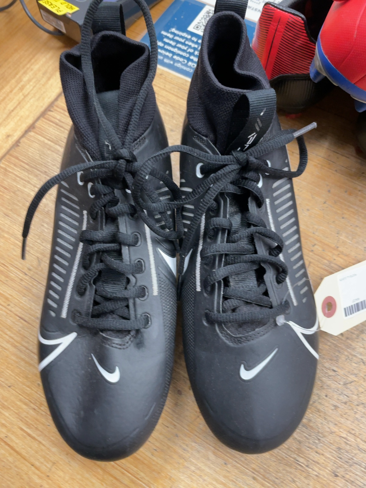Nike Vapor Edge Pro 360 Size 7 Football Cleats Black/White