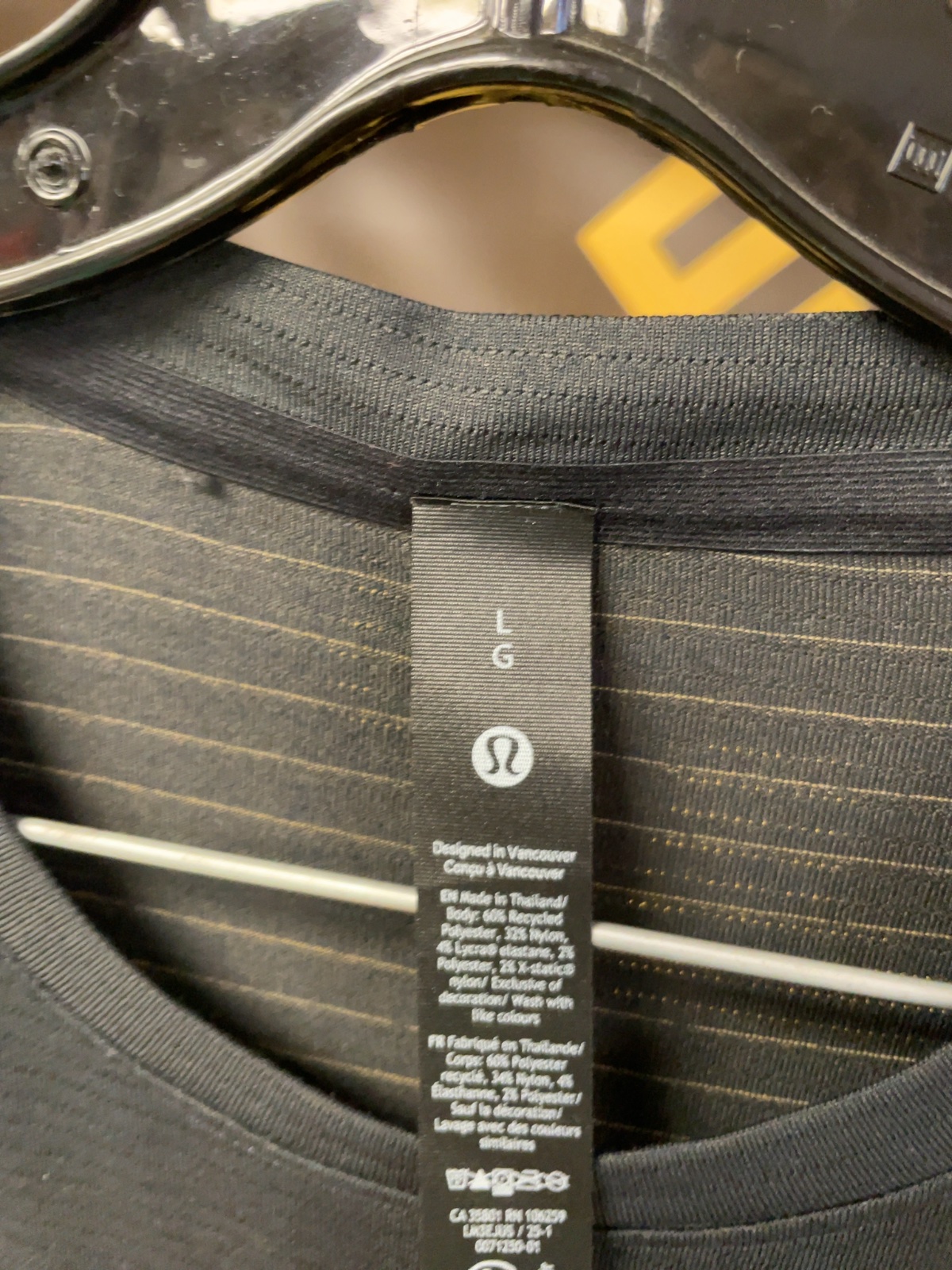 Lululemon Size L Short Sleeve Athletic T-Shirt