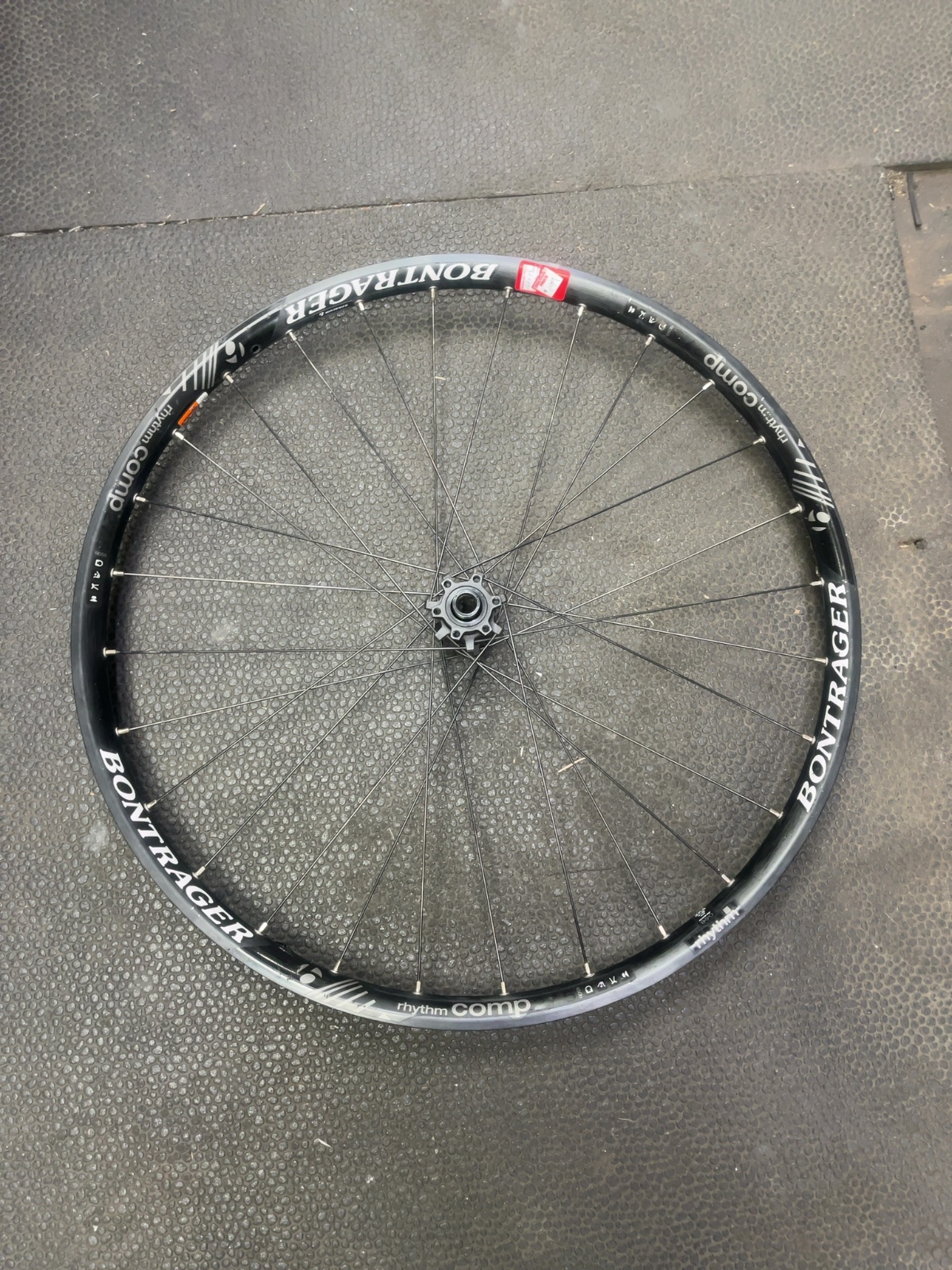 Bontrager Rhythm Comp Front Wheel 6-Bolt Disc 27.5" 15x100