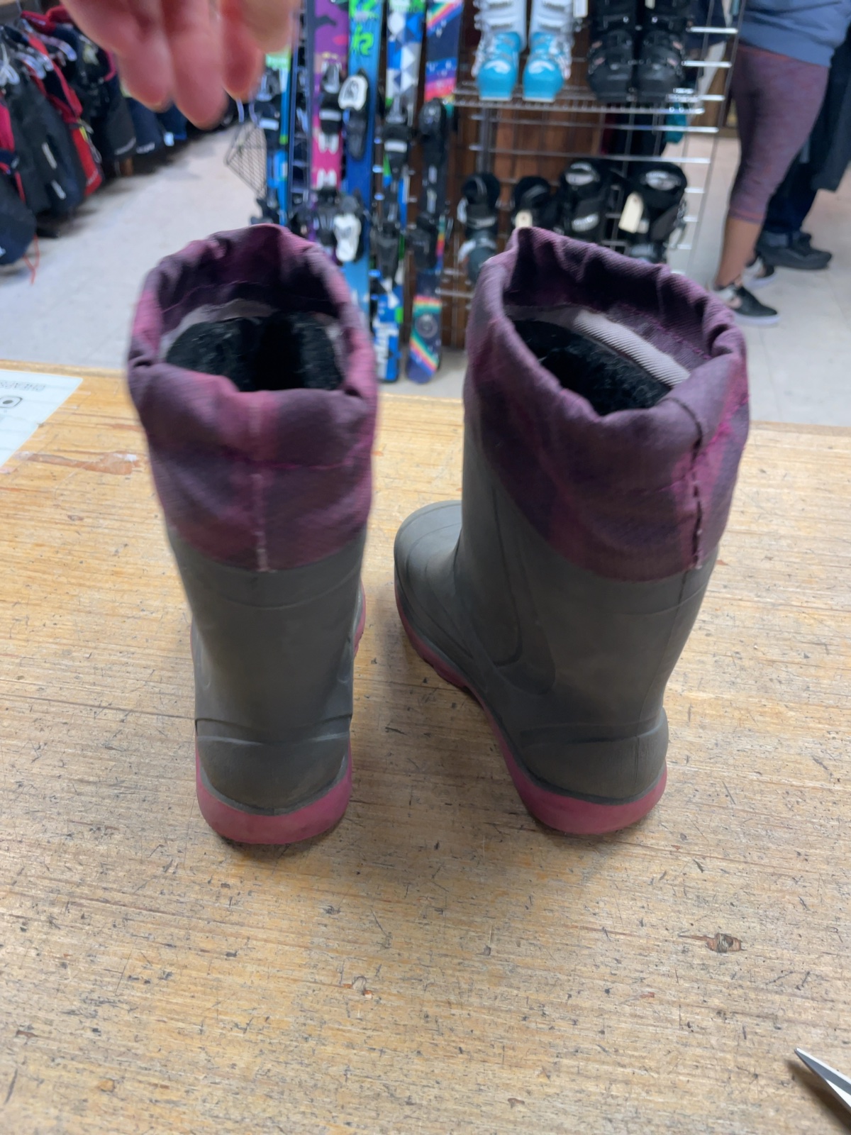 Kamik Size 9C Rain Boots