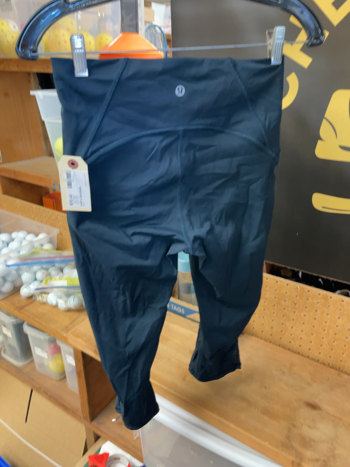 Lululemon Athletica Cropped Leggings Size 6 Blue