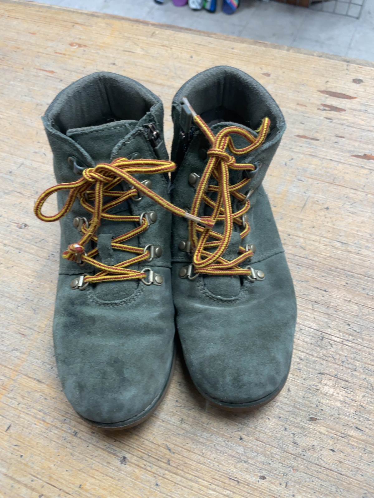 UGG Green Suede Winter Boots Size 3