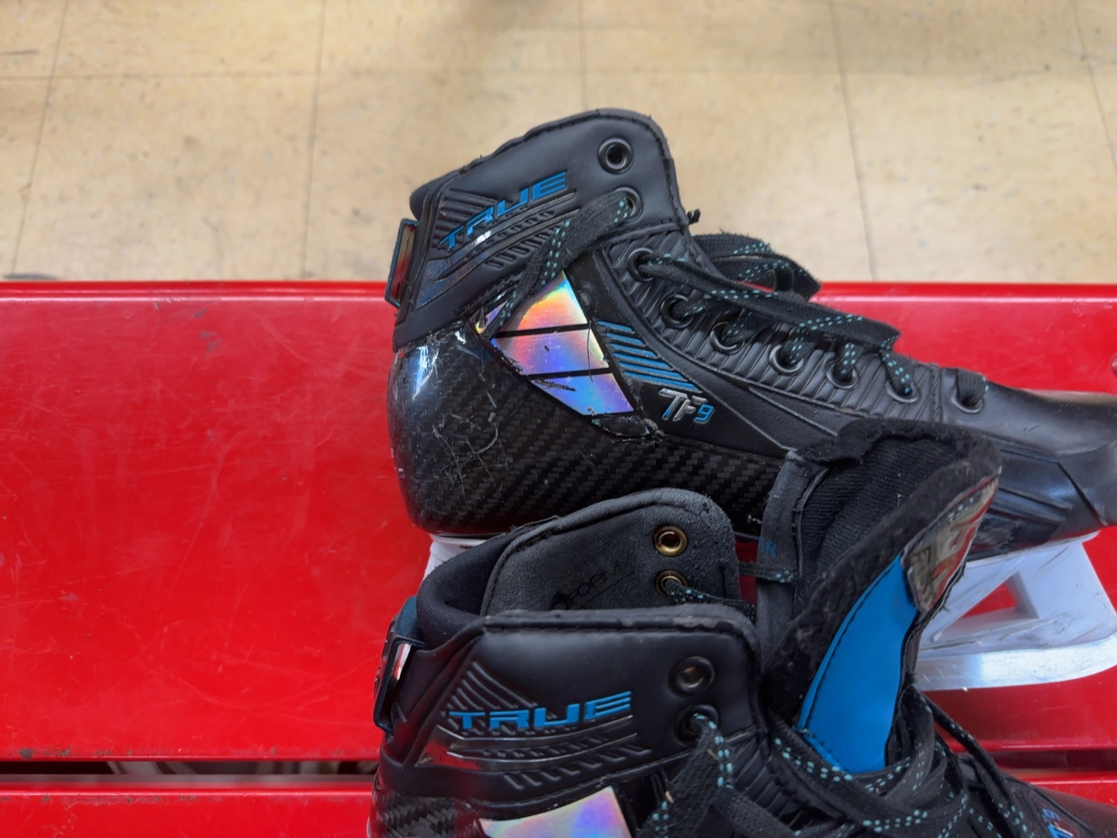 True TF9 Goalie Skates Size 6