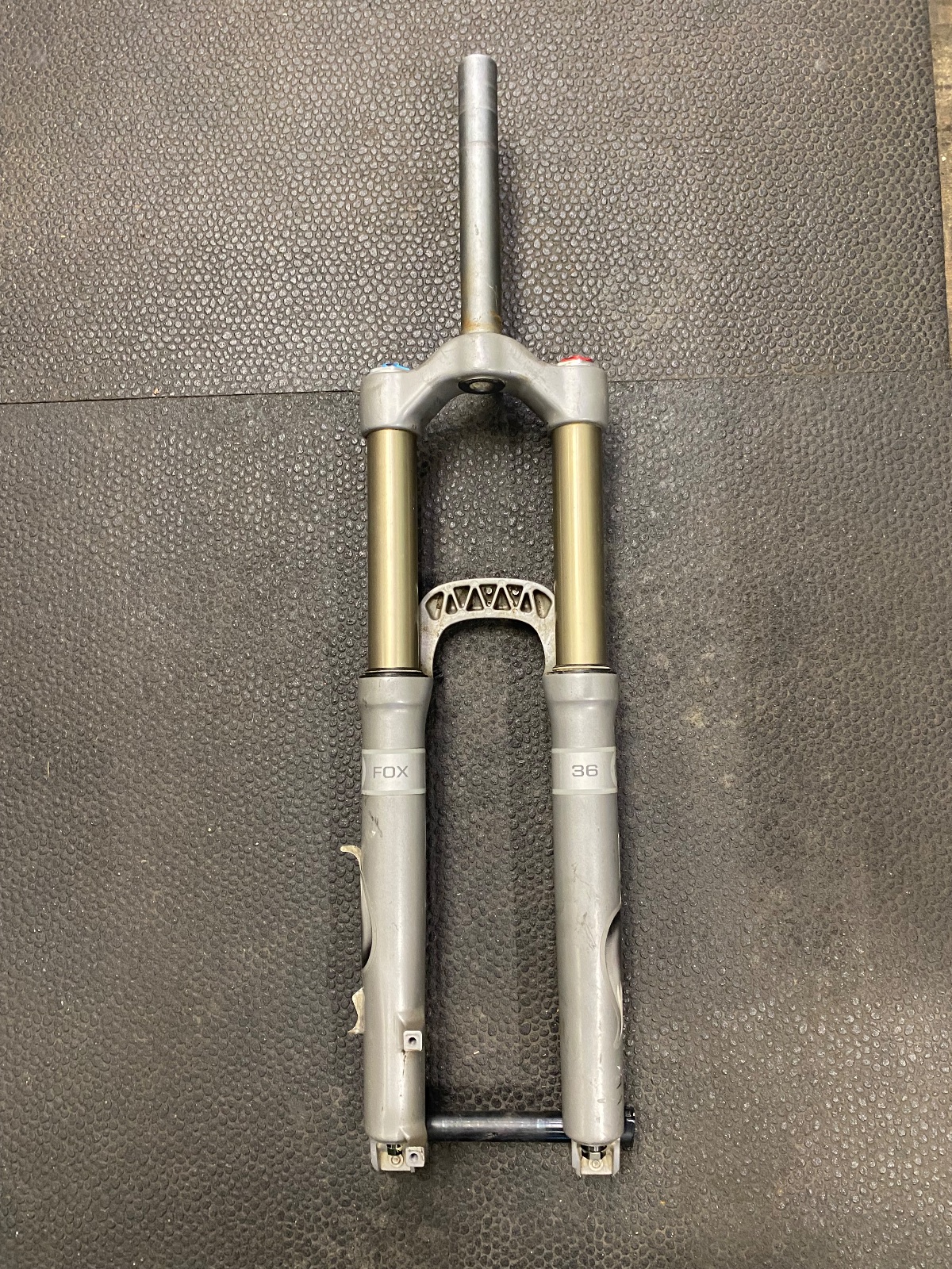 Fox Racing Shox 36 Float R Mountain Bike Suspension Fork Grey Used