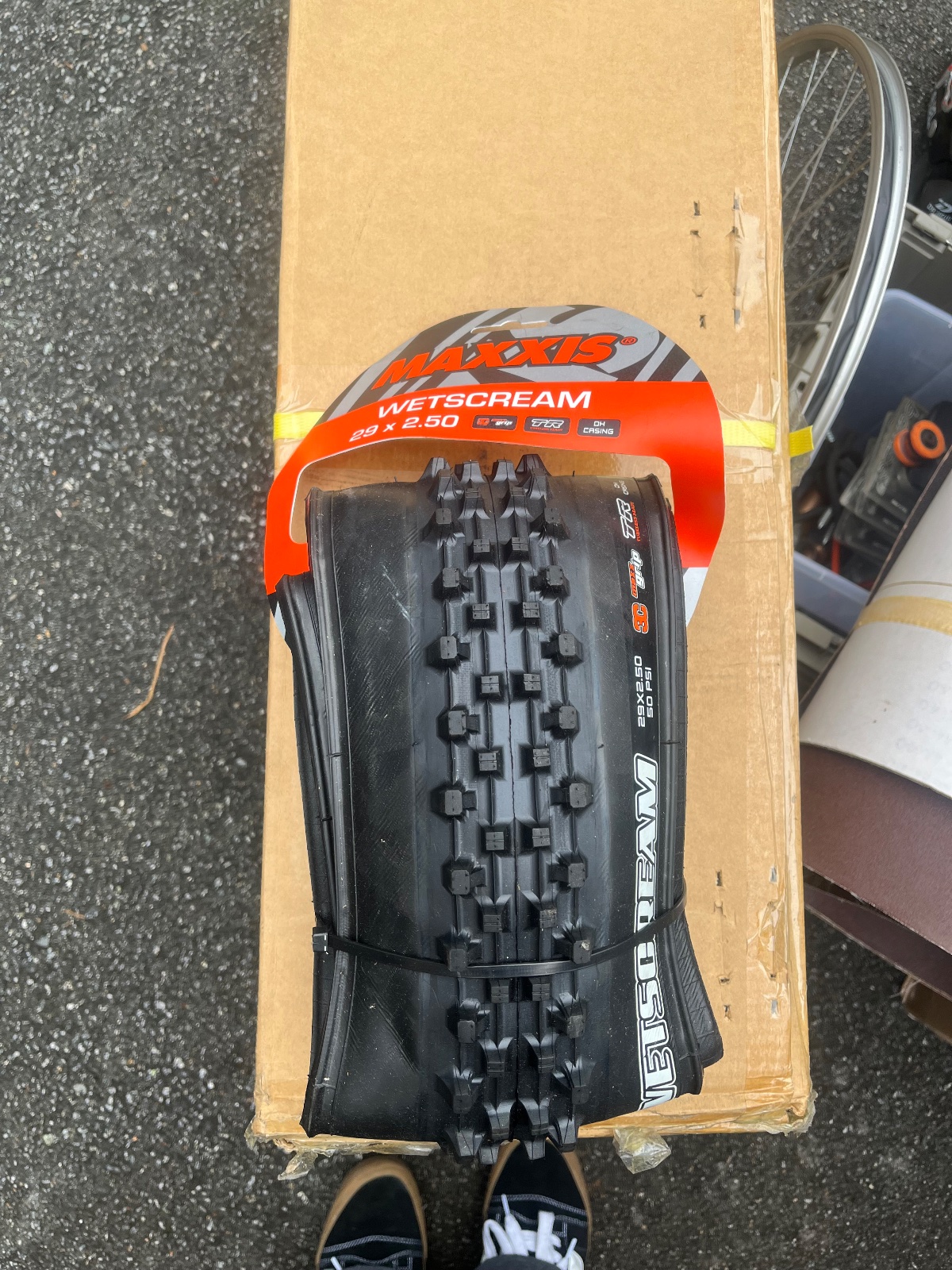 Maxxis WetScream Tire 29x2.50 DH Casing 3C Maxx Grip Black New