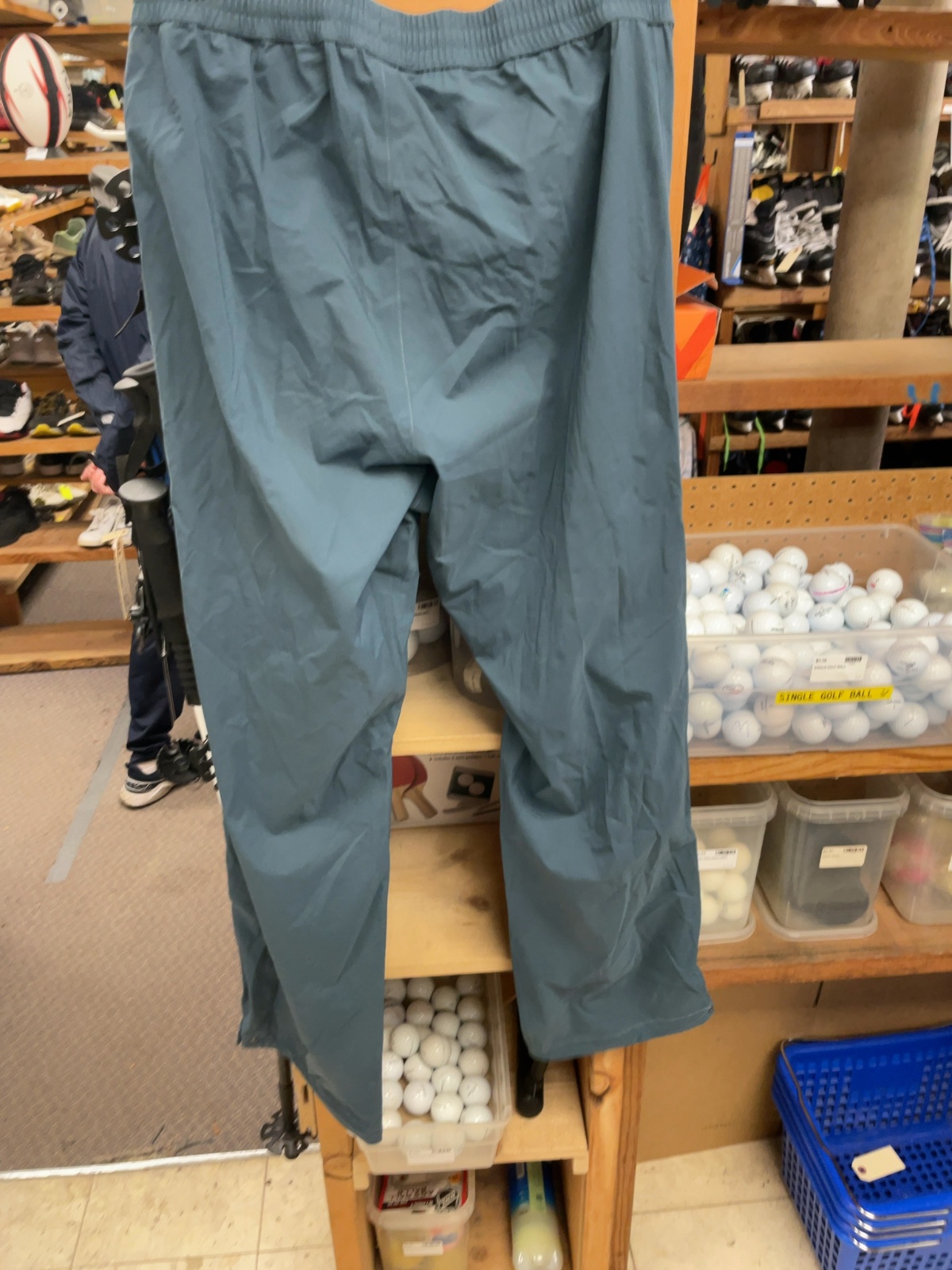 MEC Size M Men's Rain Pants
