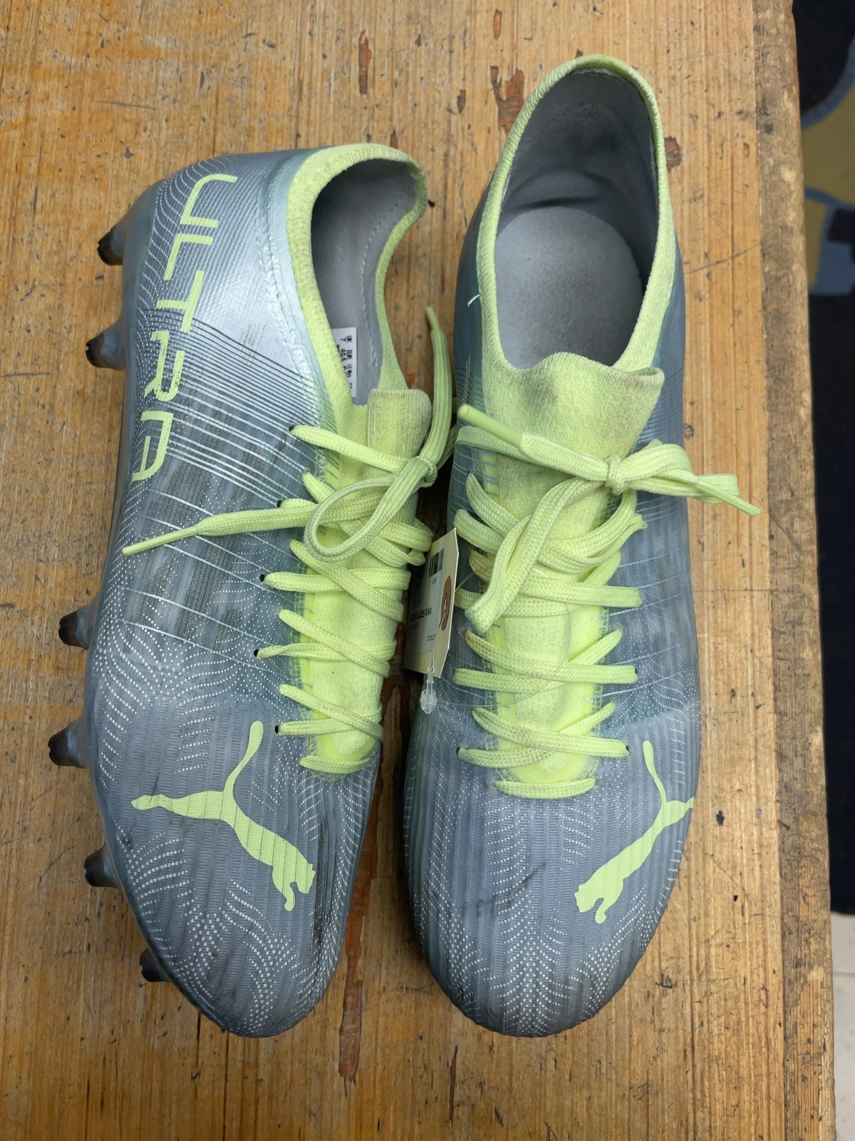 Puma Ultra Size 9.5 Wn's Soccer Cleats