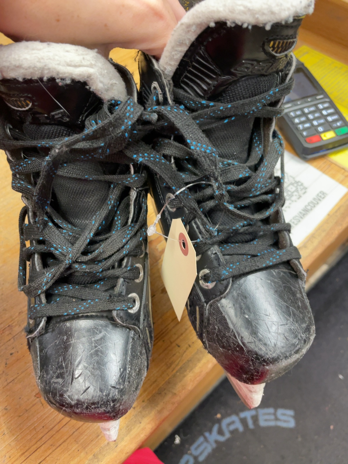 Bauer Supreme Elite Size 1 D Ice Hockey Skates