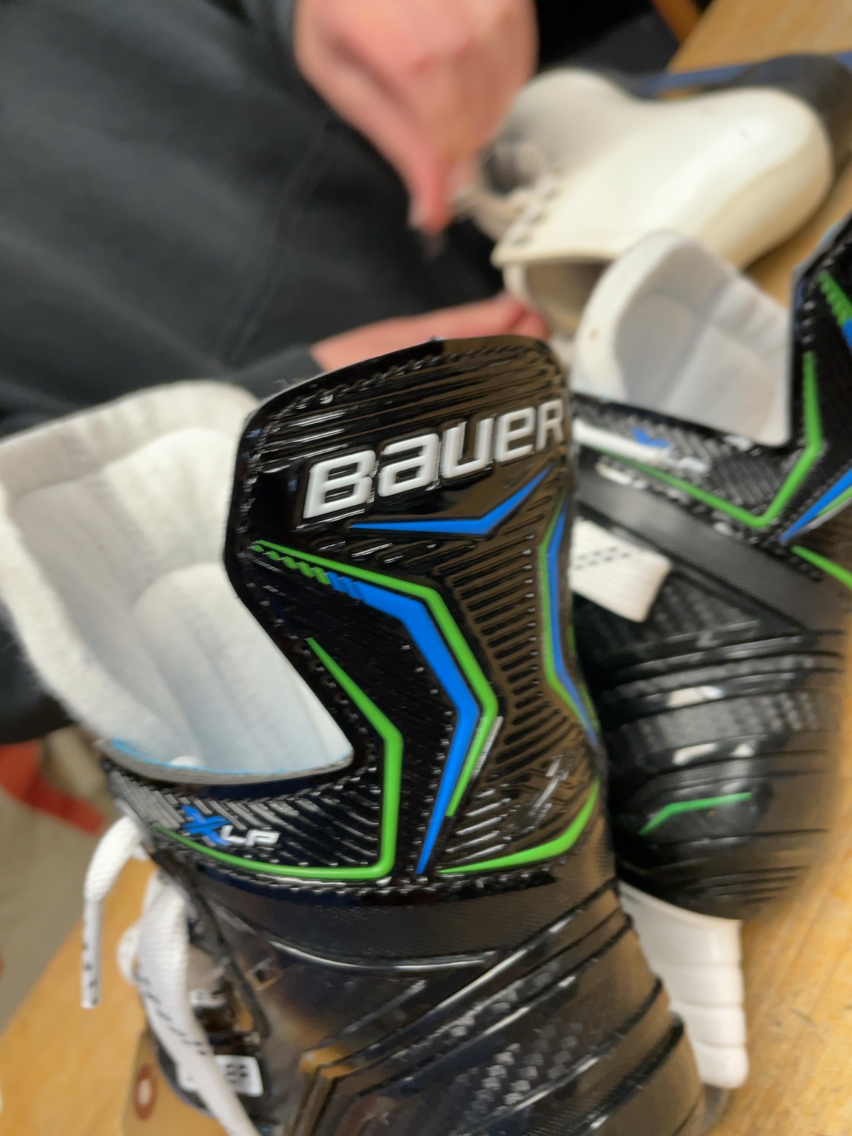 Bauer X-LP Size Y8 Hockey Skates