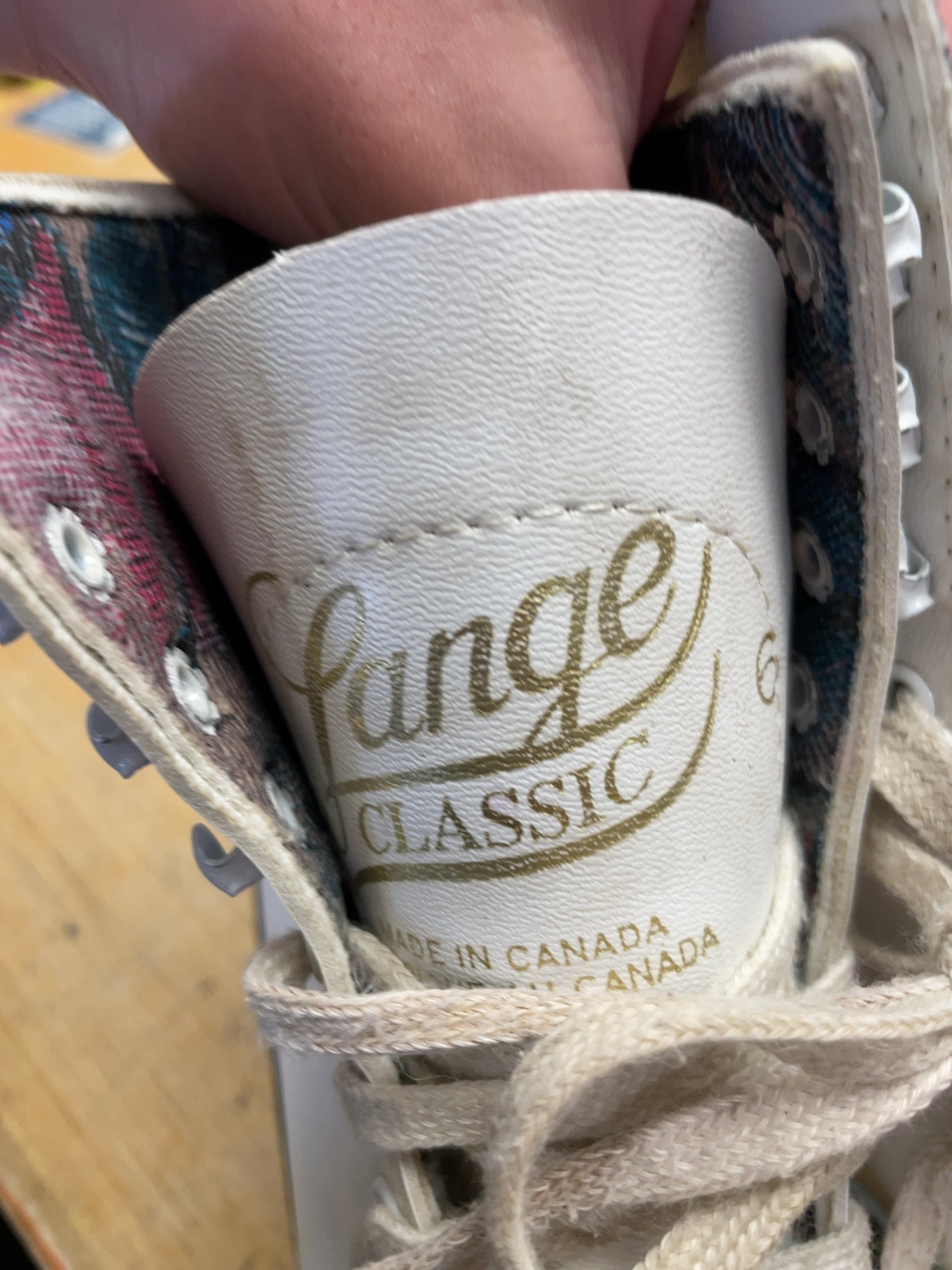 Lange Classic Size 6 Figure Skates