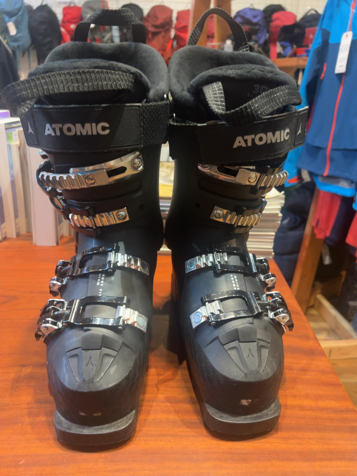 Atomic Hawx Prime 85 Ski Boots Used 23.5