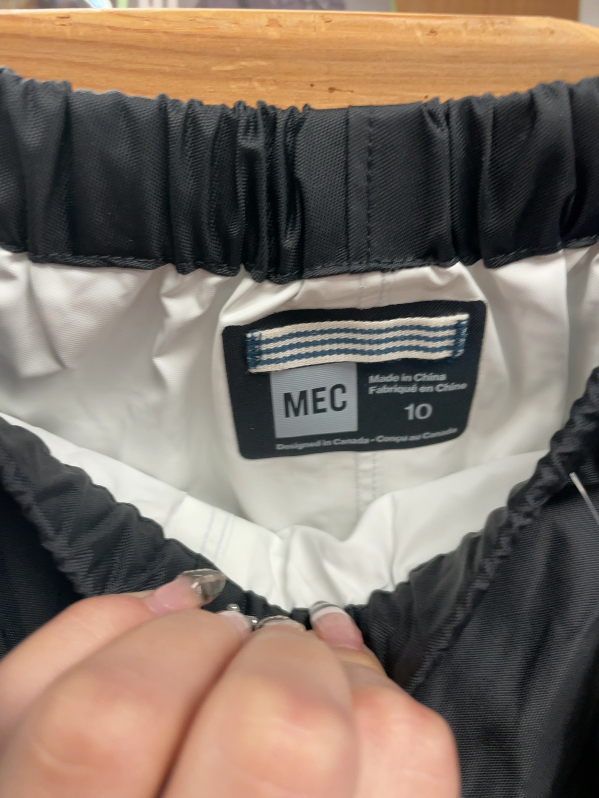 MEC Size 10 Waterproof Rain Pants Black