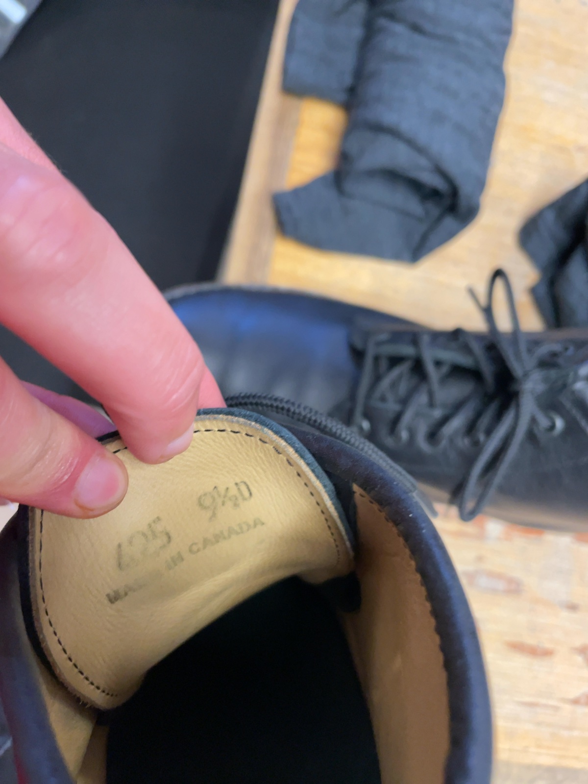 Roots 425 Lace Up Leather Boots Size 9.5 D