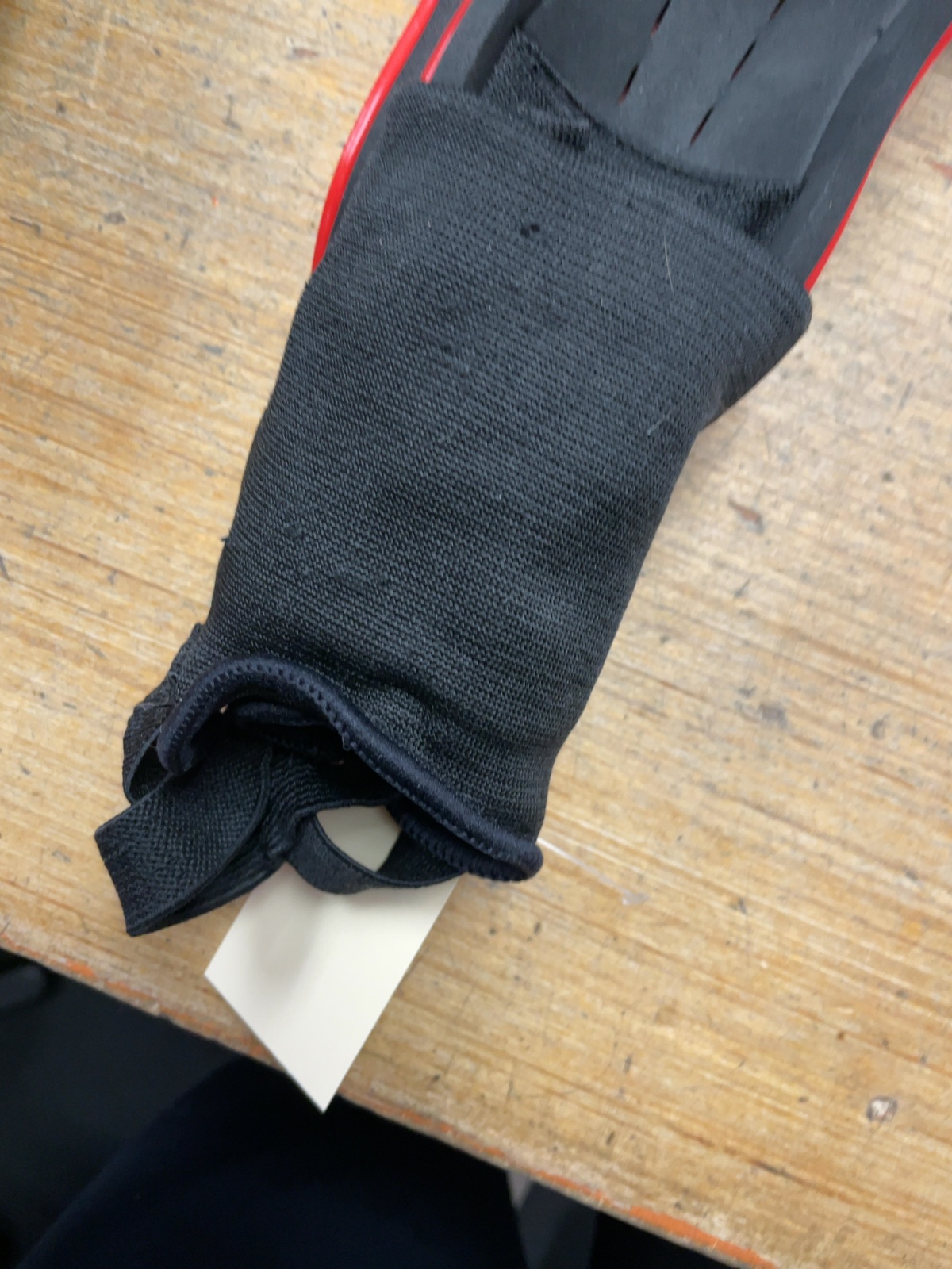 Diadora Sisma Size M Soccer Shin Guards