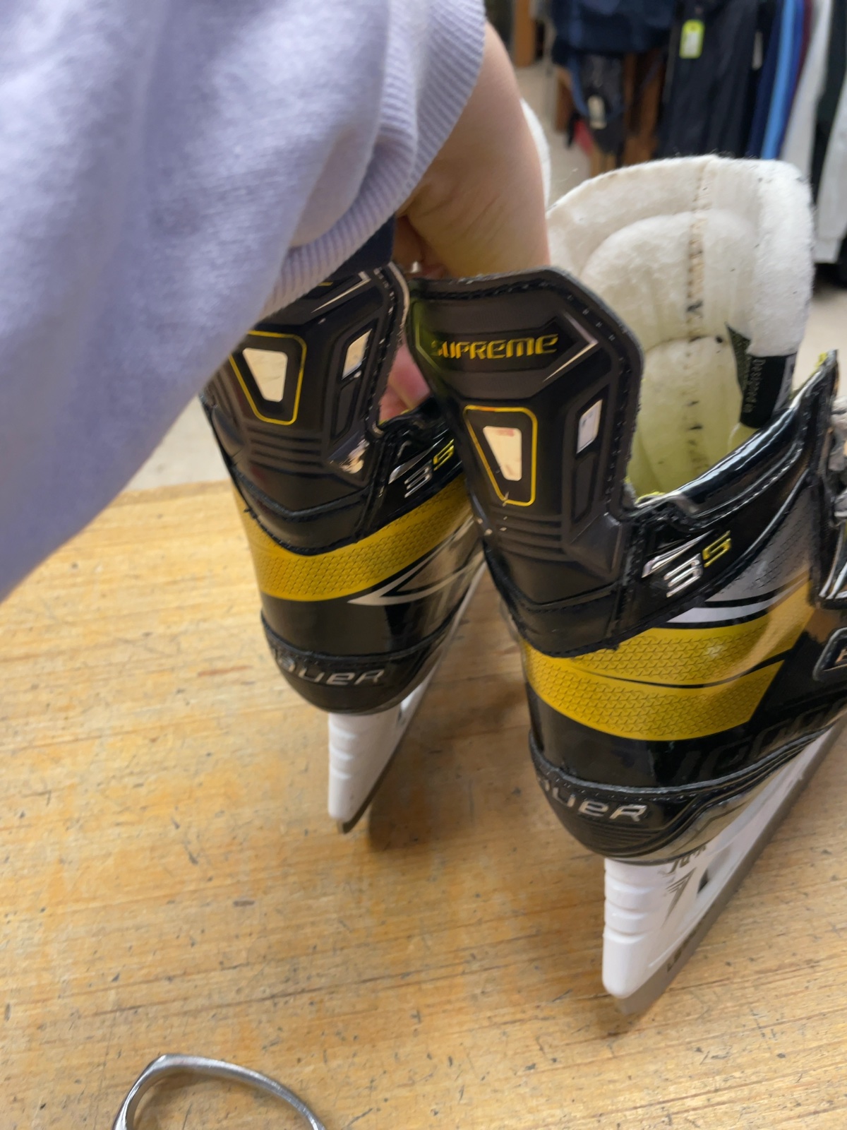 Bauer Supreme 3S Size 2.5 Ice Hockey Skates